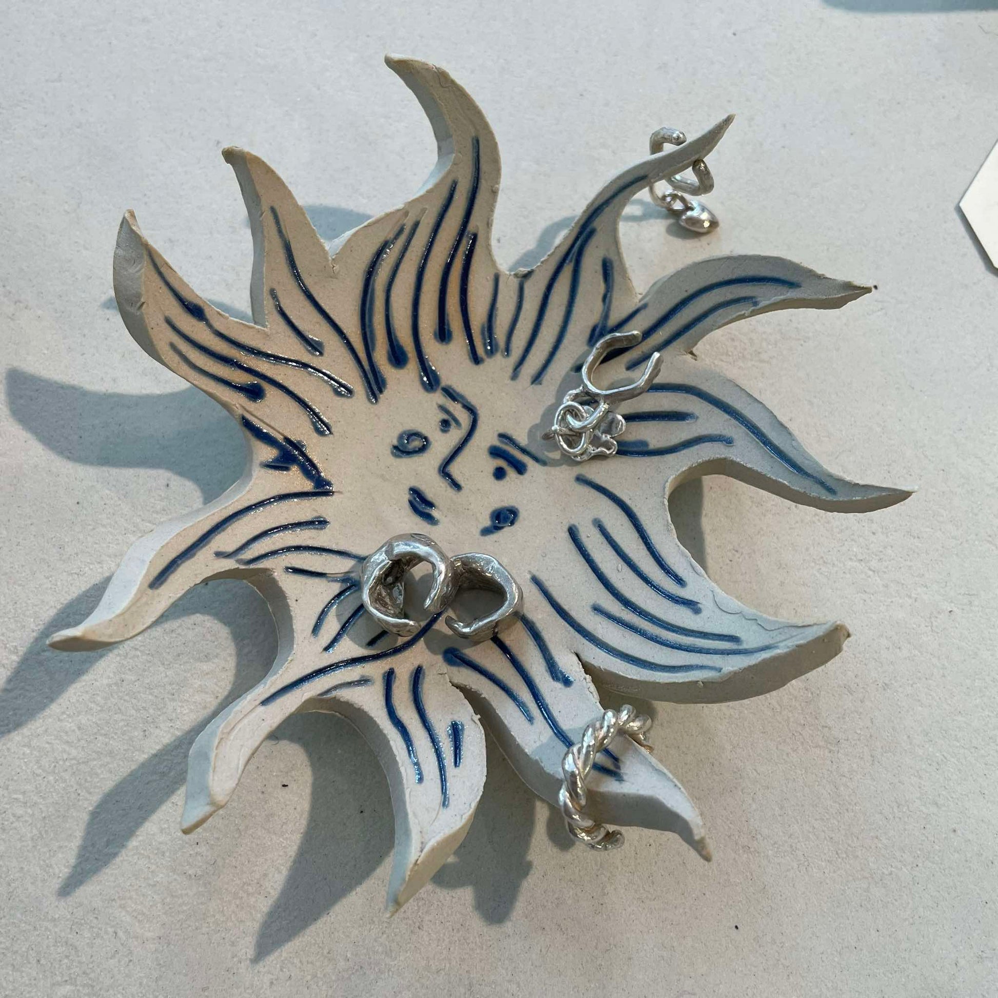 SUN - ring holder