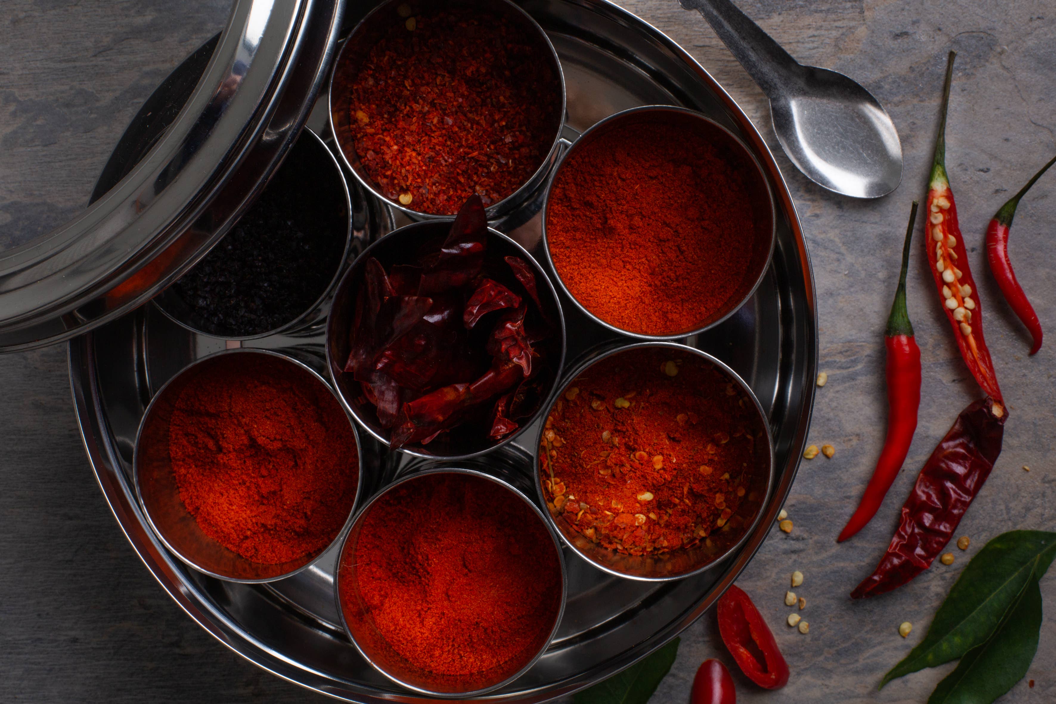 Chili-kruidenblik met 7 chilipepers