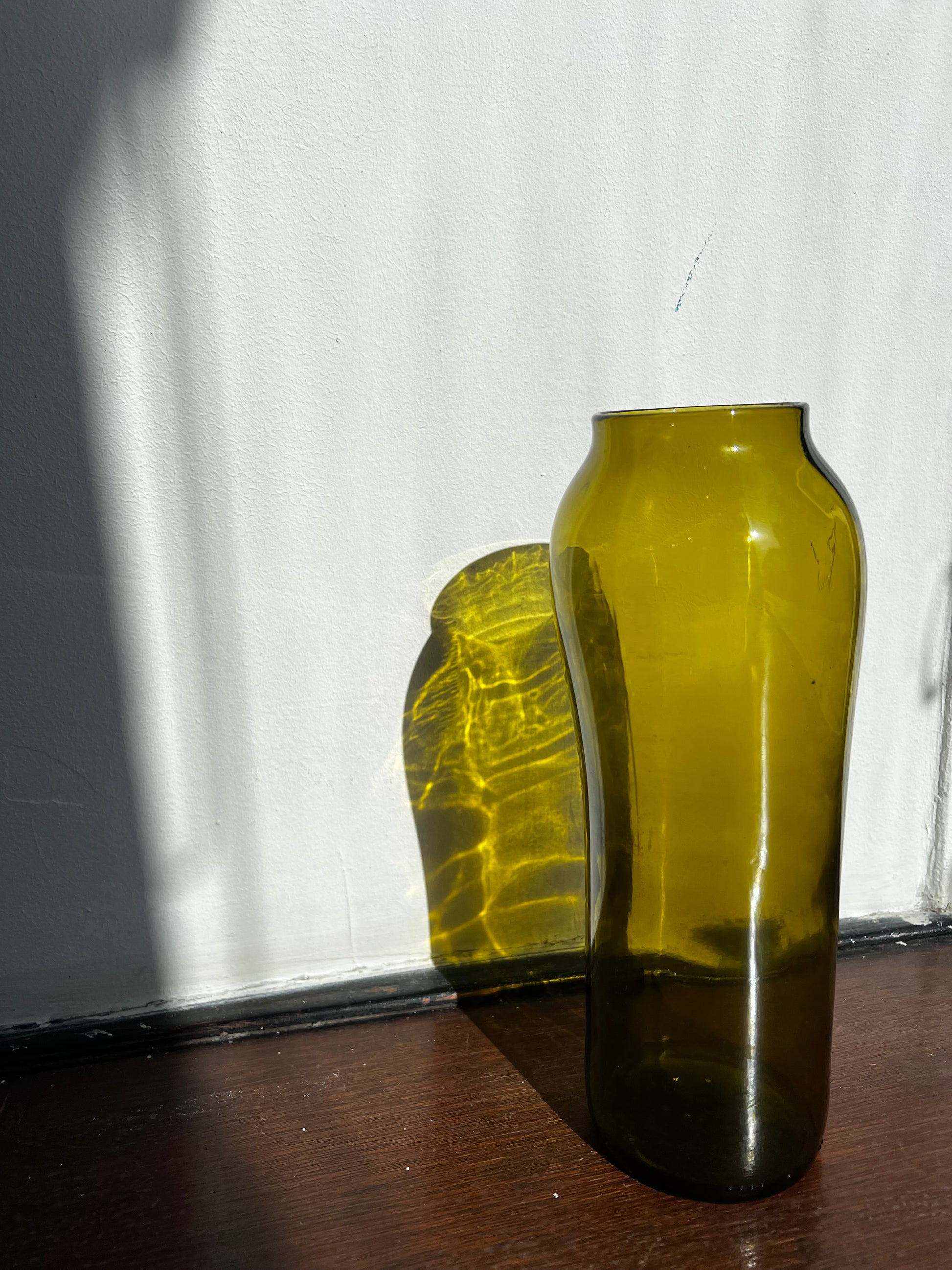 Rero Glass - Bottle Vase