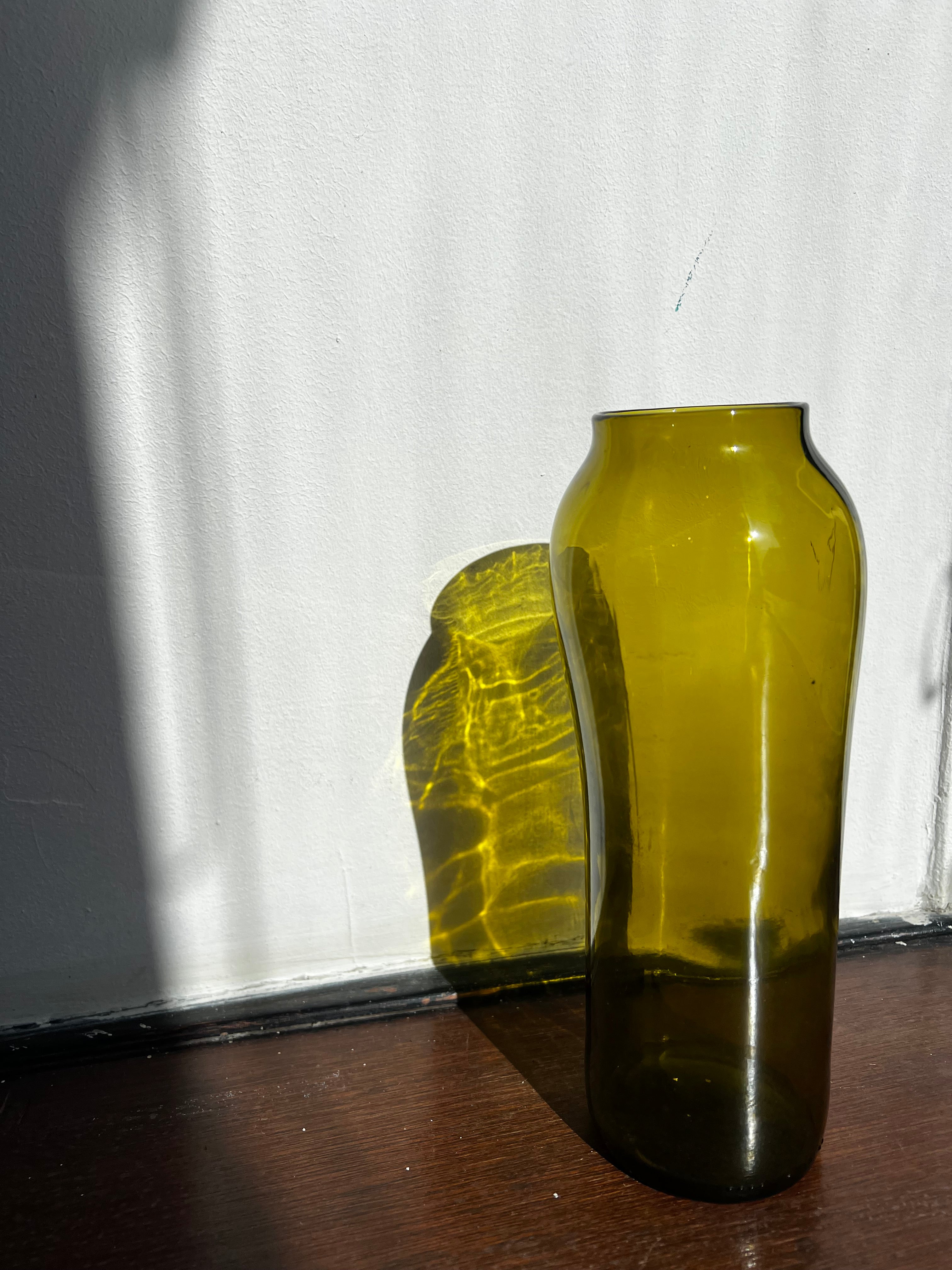 Rero Glass - Bottle Vase