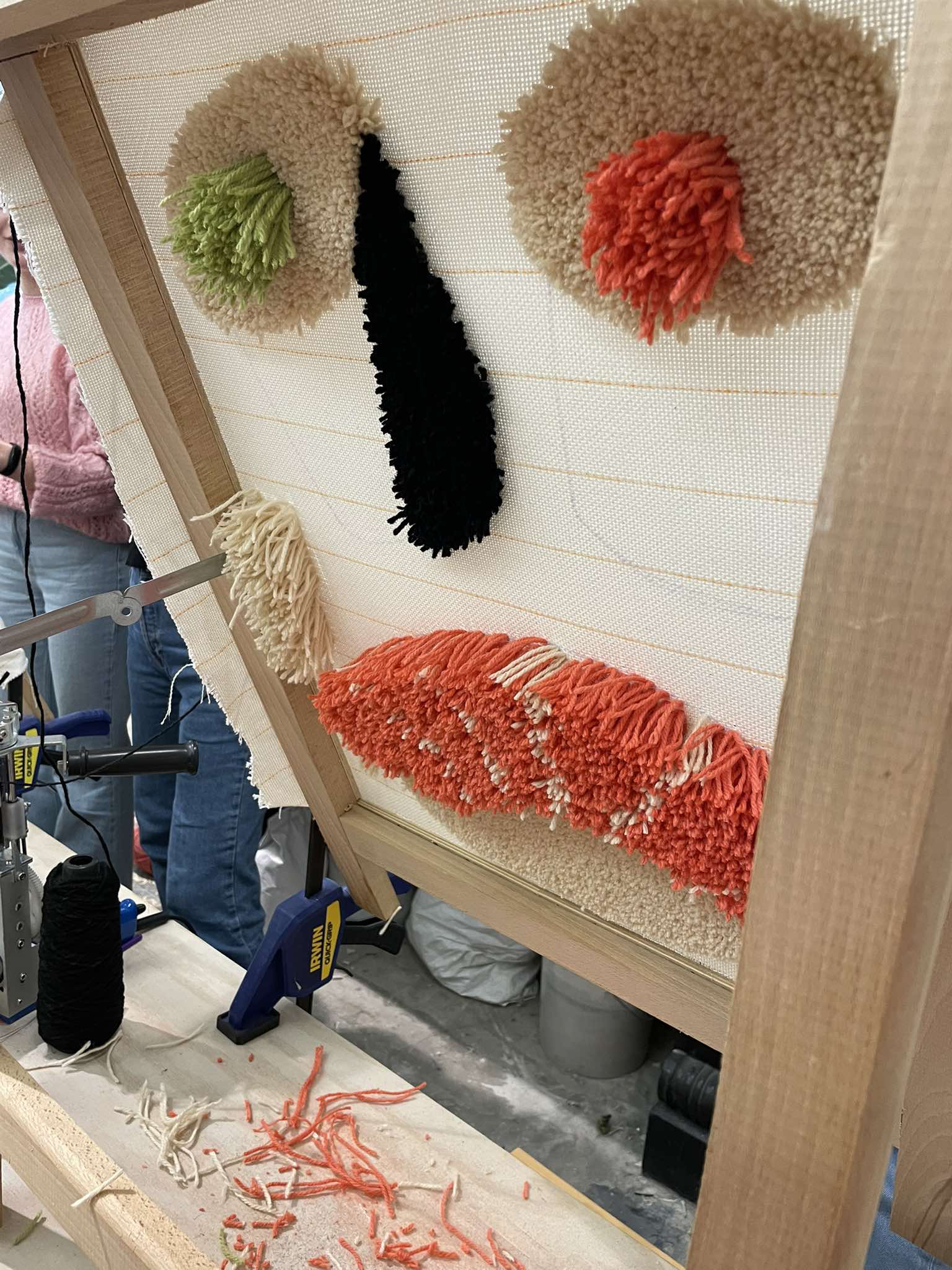 TUFTING MEDIUM I Sat. 10.01