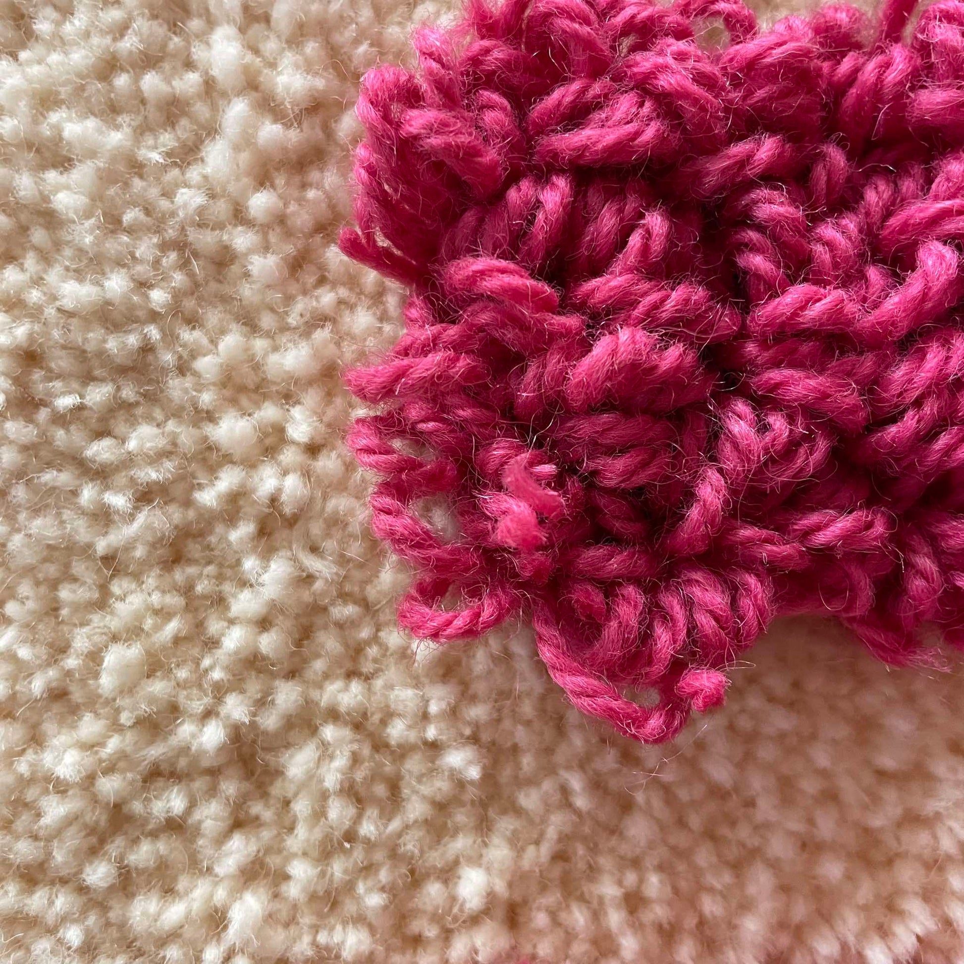 TUFTING MEDIUM I Sat. 07.02