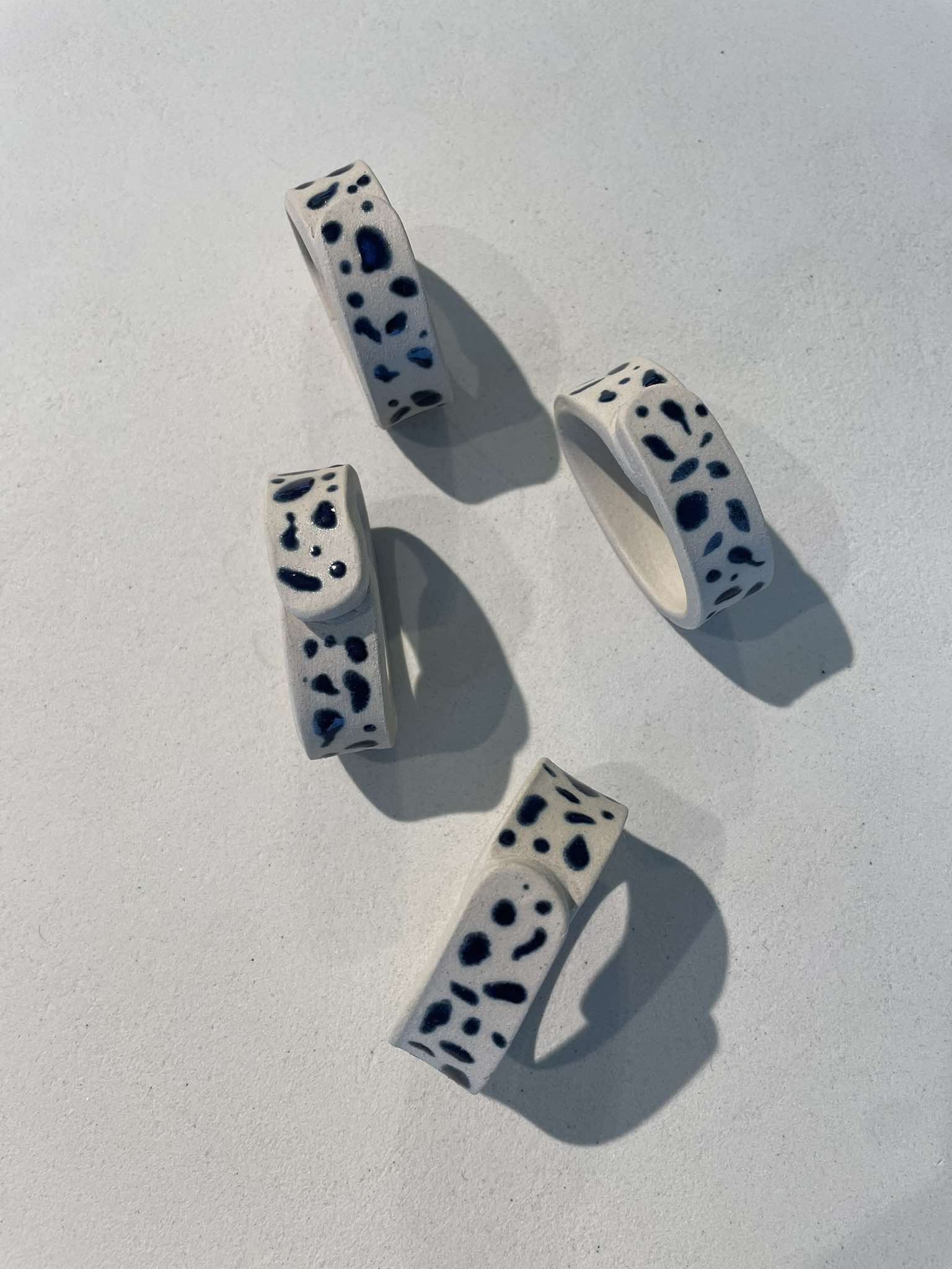 Napkin rings - speckles (4)