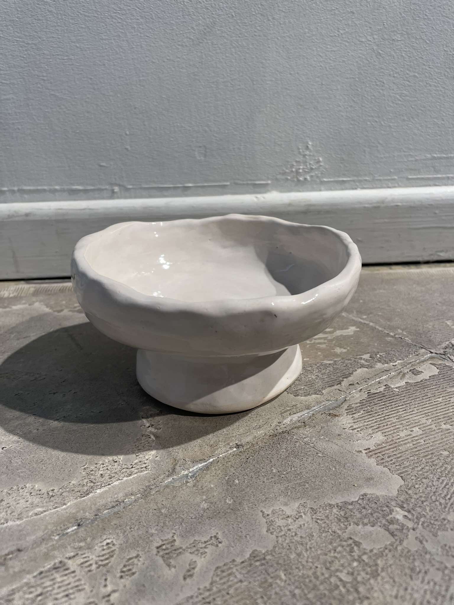 Bowl with foot II