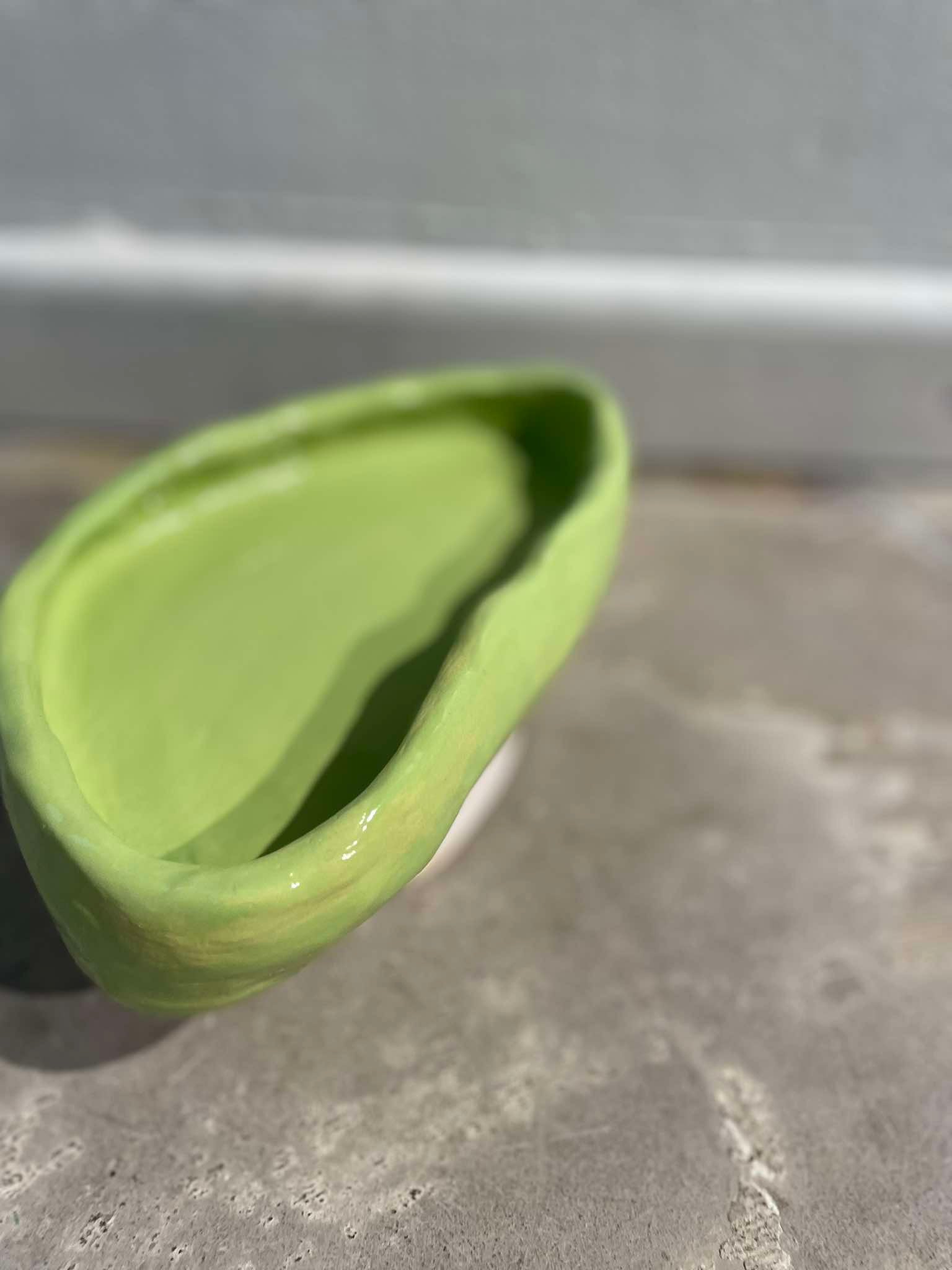 Bowl with foot I