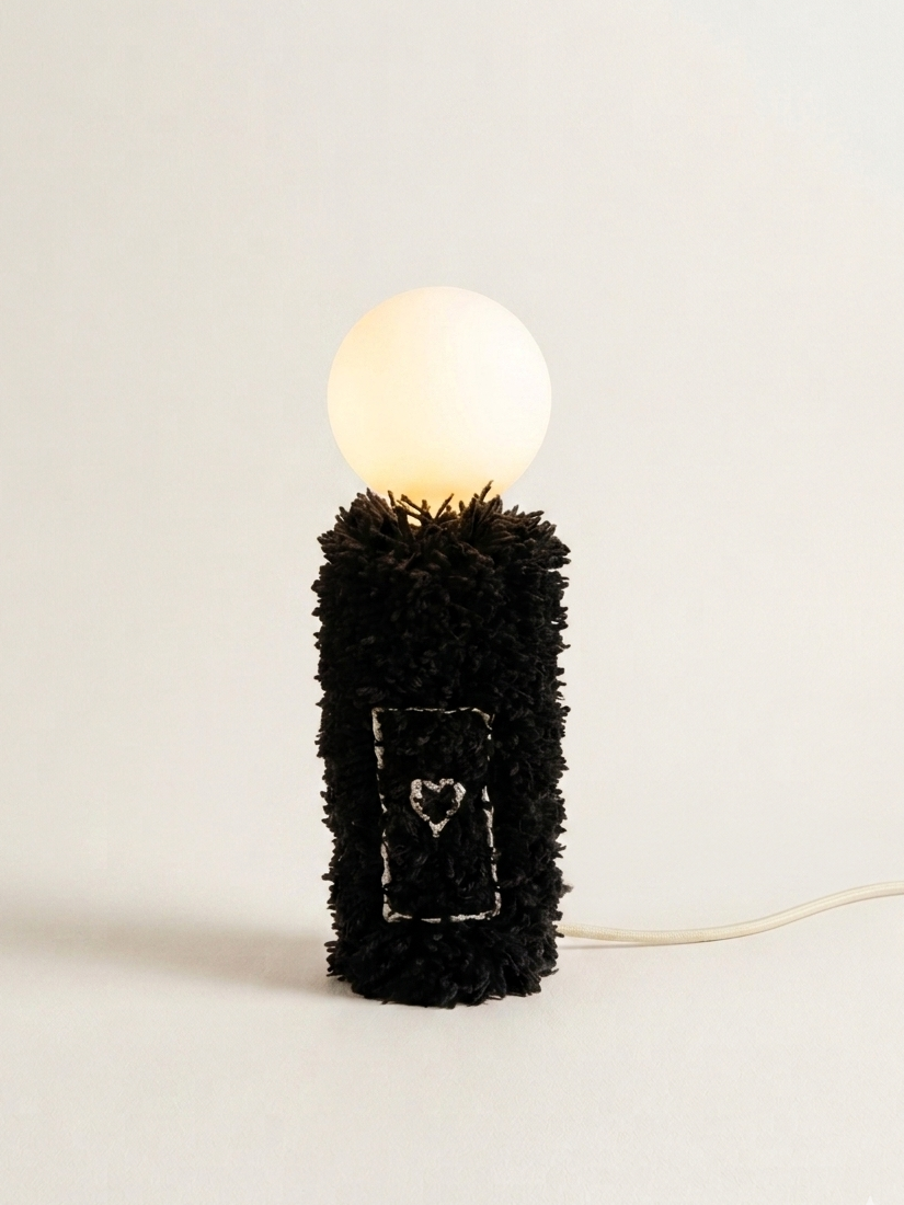 PLR - FMN - TUFTING I BLACK-SILVER
