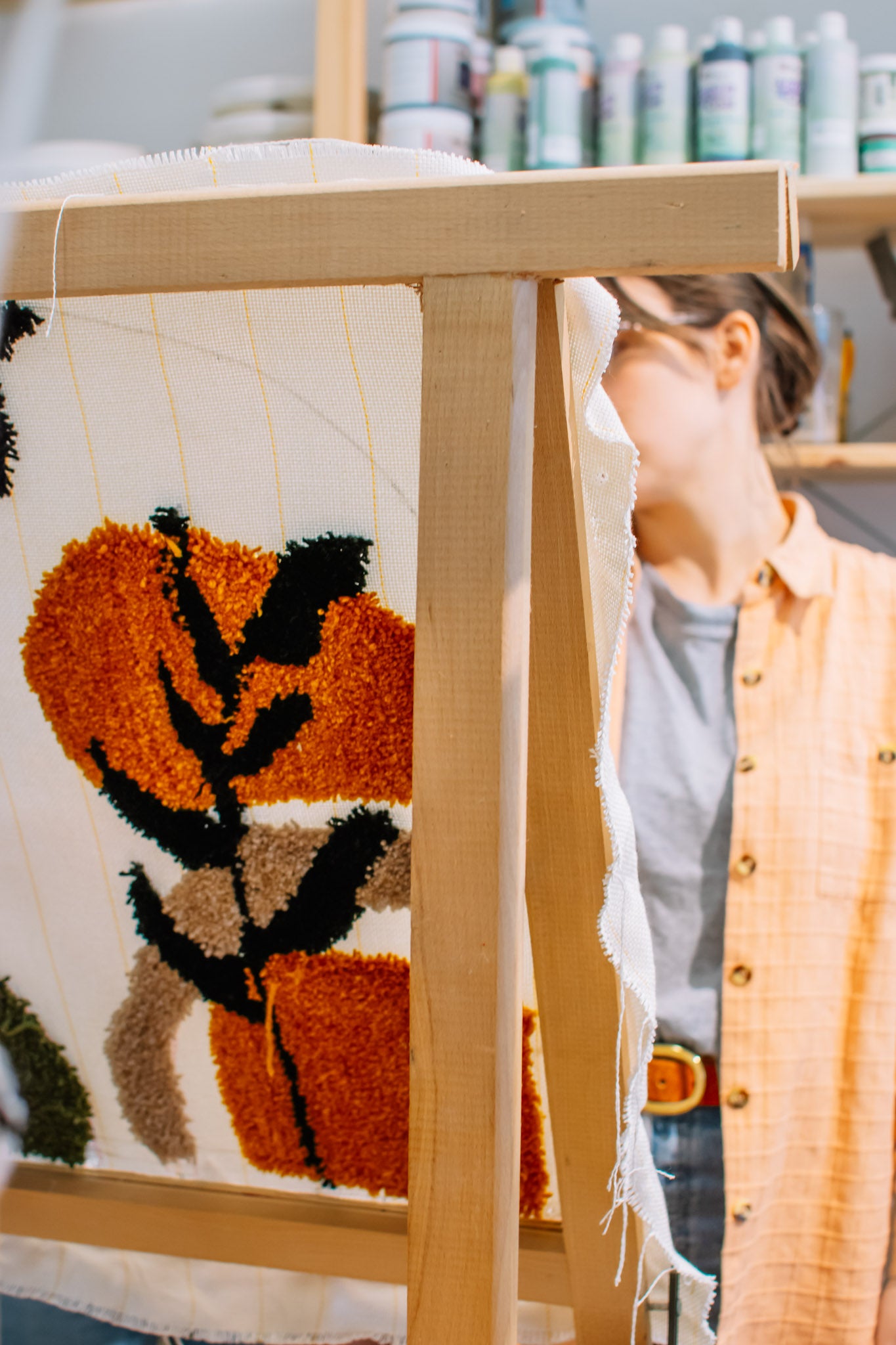 TUFTING SMALL I Thu. 04.12 evening